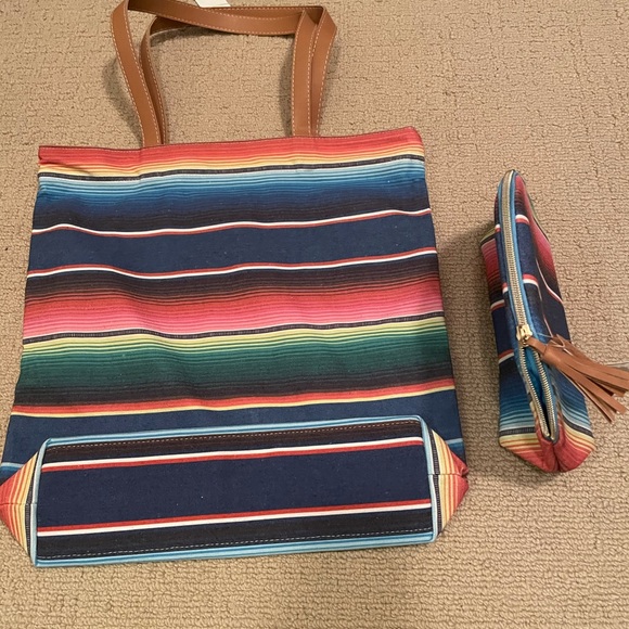 Tote and makeup pouch - Picture 1 of 4